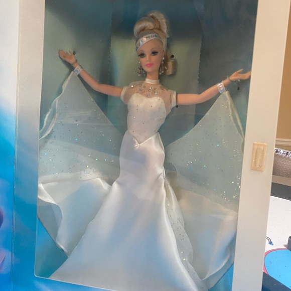 Starlite Dance Barbie by Mattel - Picture 3 of 9